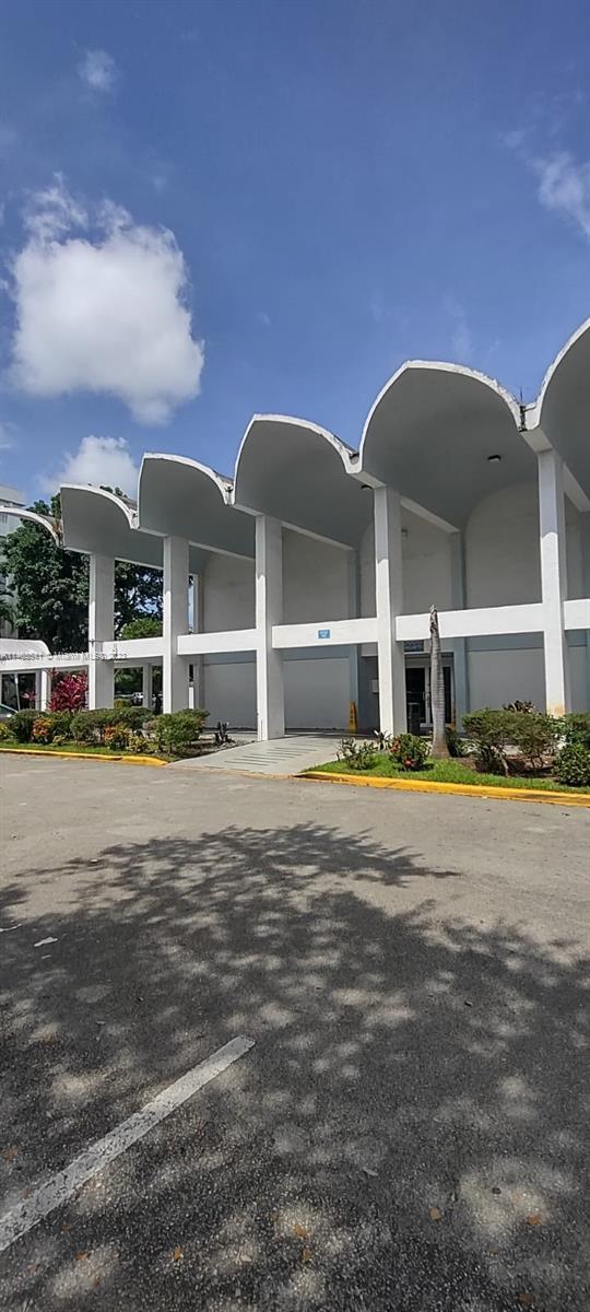 Foto del edificio - 496 NW 165th St
