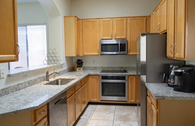 Building Photo - 8856 E Sharon Dr