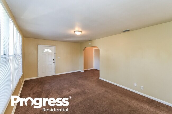 Foto del edificio - 5142 Attleboro St
