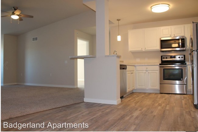 Building Photo - 802 Vineyard Dr