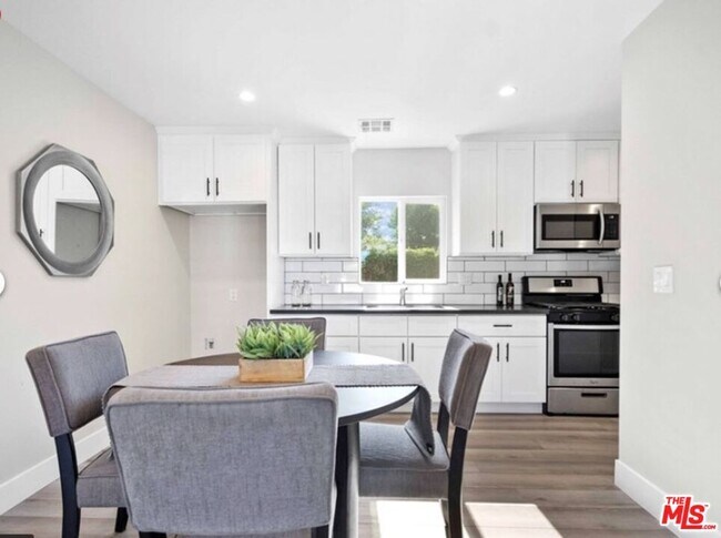 Building Photo - 6651 Aldea Ave