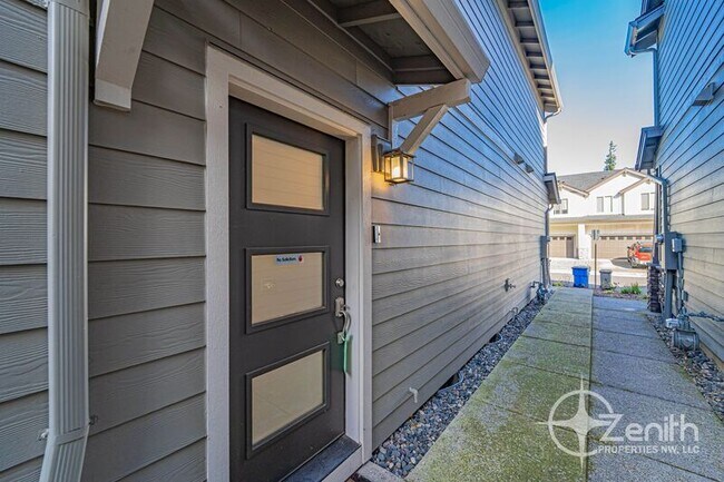 Building Photo - 4237 S Waters Edge Wy