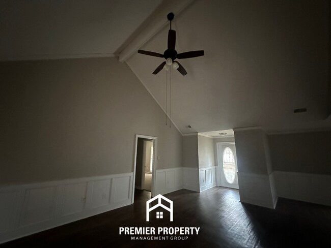 Foto del edificio - 968 Boones Hollow Dr