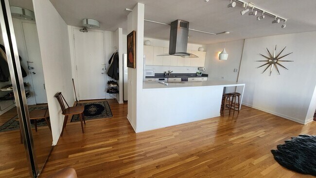 Foto del edificio - 340 W Diversey Pkwy