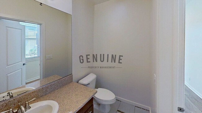 Foto del edificio - 3Bd 2.5Ba Townhouse w/Rooftop Deck