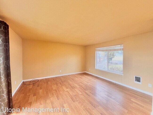 Foto del edificio - 2 br, 1 bath House - 310 NE Mariposa Ave