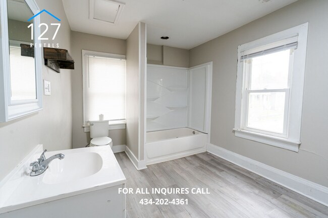 Foto del edificio - Bright & Convenient 1BR Apartment in Lynchburg