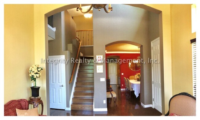 Foto del edificio - 4 Bed/5 Bath, 4,219 Sqft -11089 Canyonbroo...