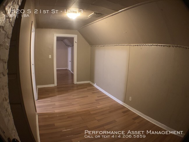 Foto del edificio - Updated 1 BR on Milwaukee's South side
