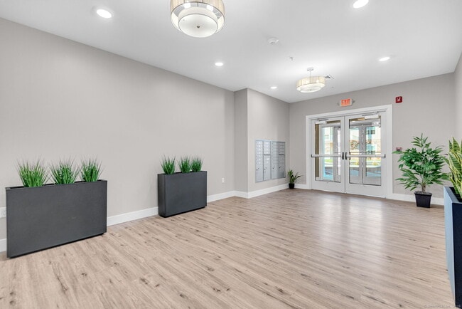 Building Photo - 104 Episcopal Rd