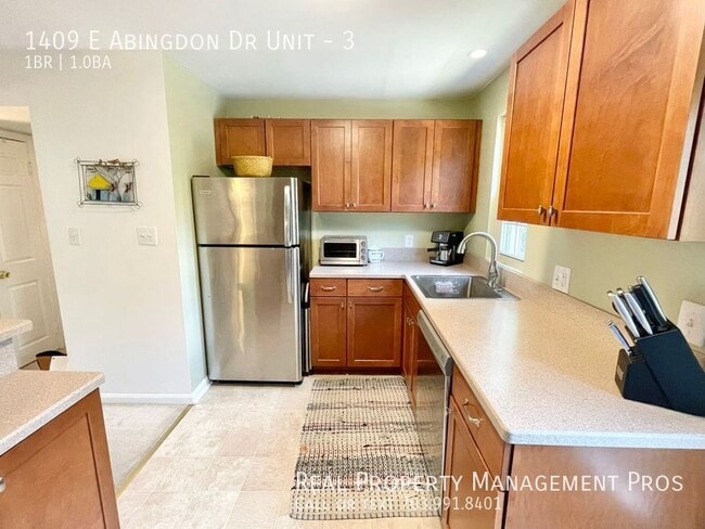 Building Photo - 1409 E Abingdon Dr