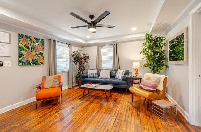 Foto del edificio - 1621 Harrison Ave