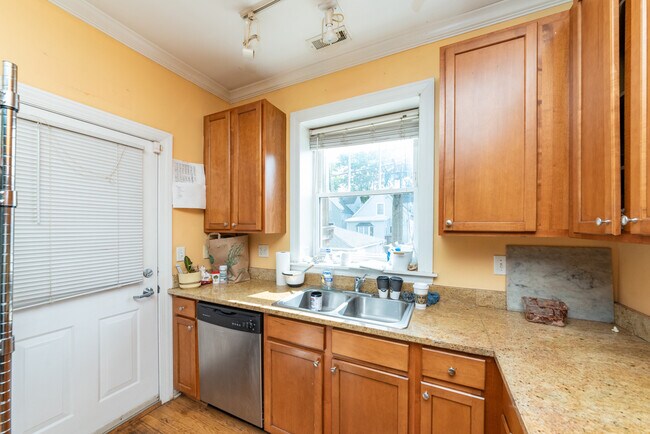Foto del edificio - 4335 N Troy St
