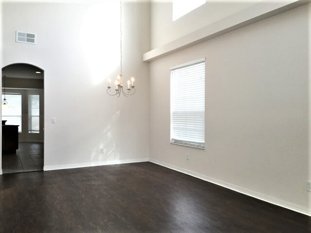 Building Photo - 1749 Oak Grove Chase Dr