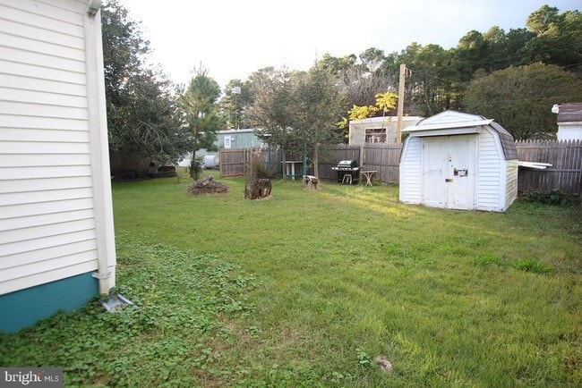 Building Photo - 28274 Basin Rd