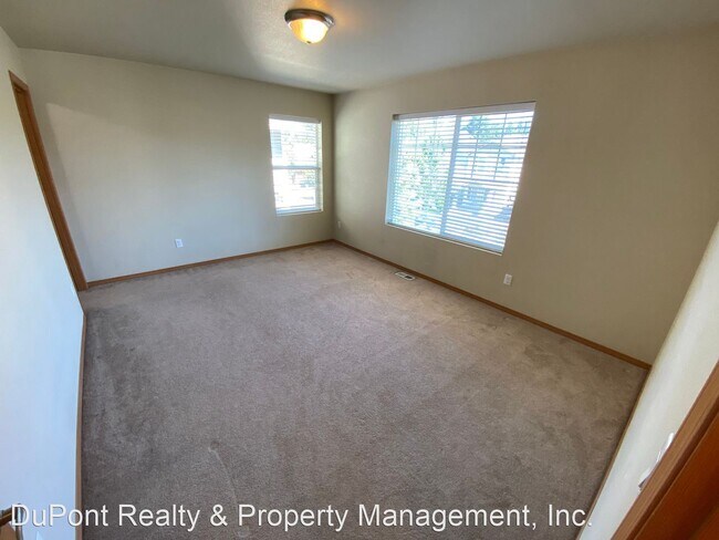 Foto del edificio - 3 br, 2.5 bath House - 3447 Peterson Street