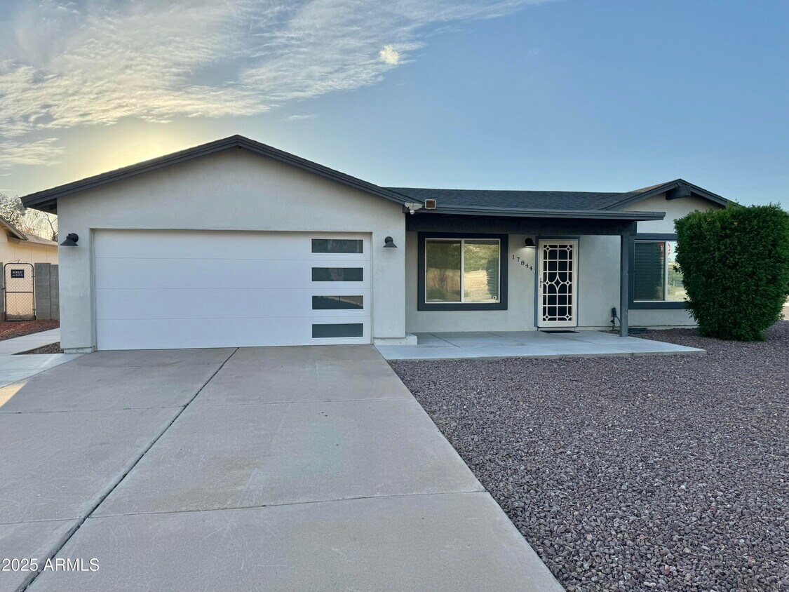 Foto principal - 17844 N 55th Ave