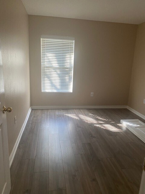Dormitorio 2 - 6087 Maggies Cir
