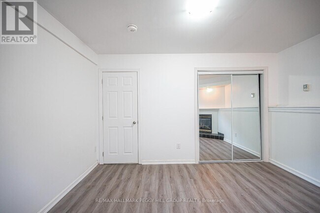 Photo du bâtiment - 32 54th St S