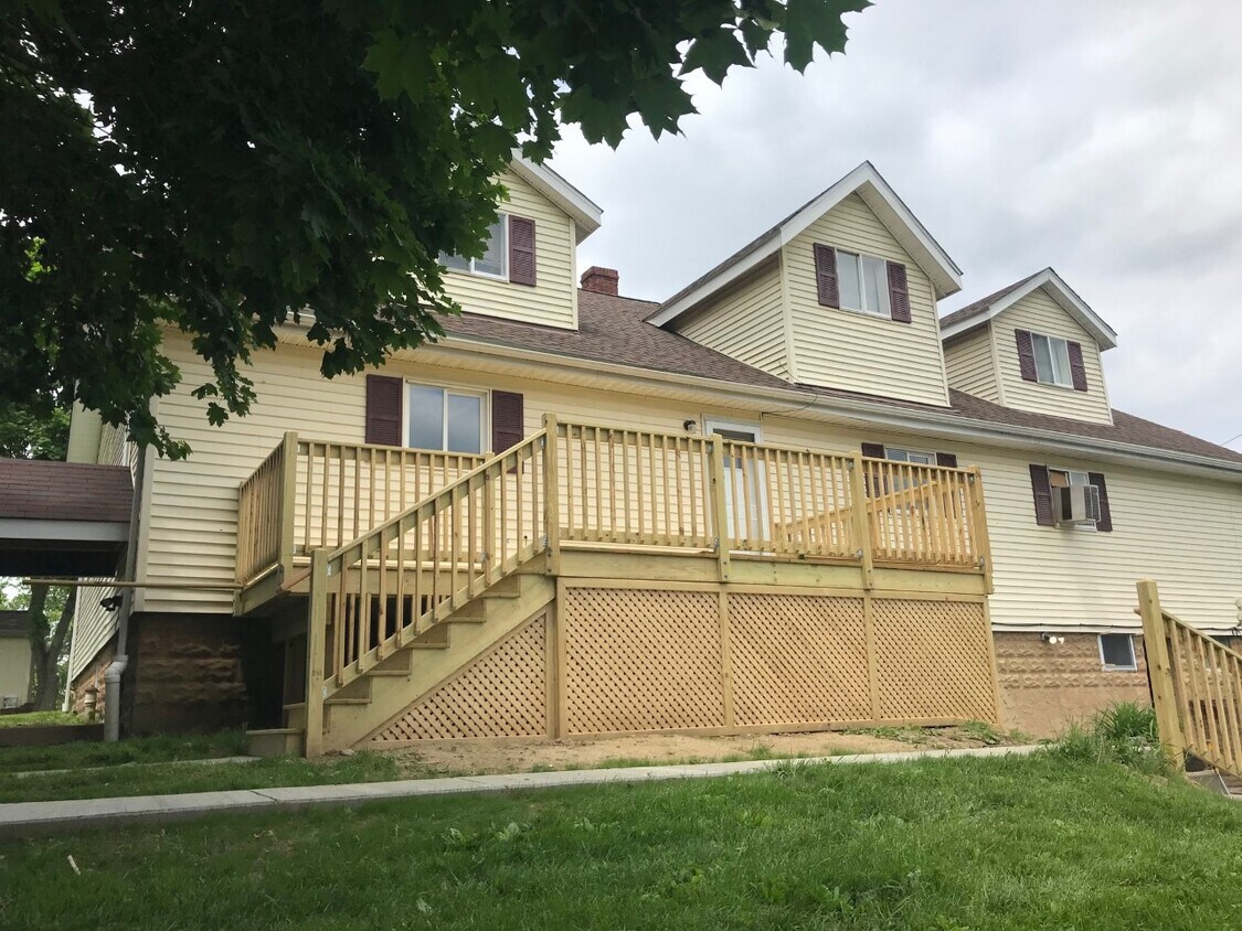 Primary Photo - 3361 Brodhead Rd