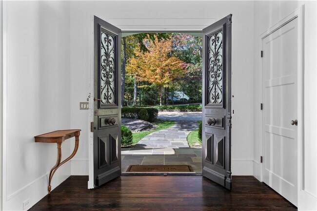 Foto del edificio - 746 Conway Glen Dr NW