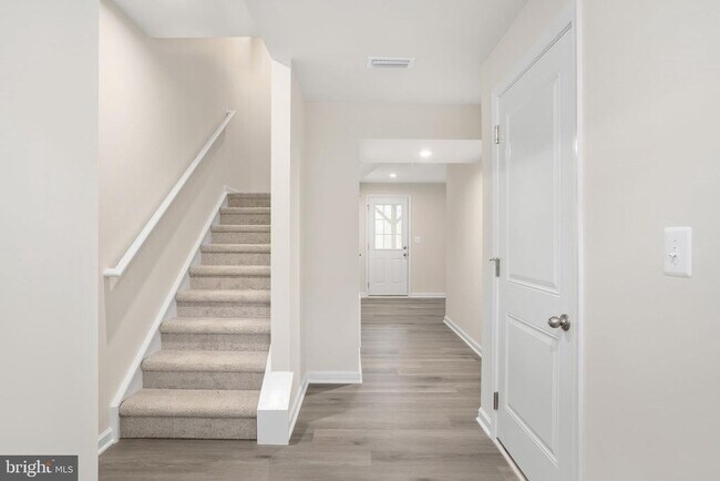 Foto del edificio - 7263 Congressional Cir