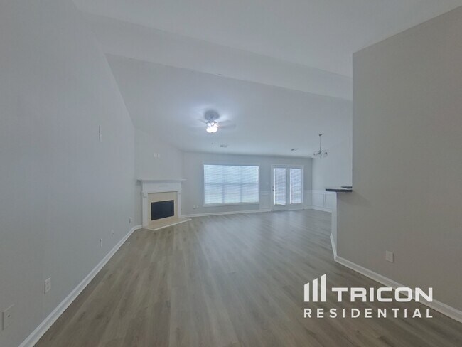 Foto del edificio - 425 Eglington Tr