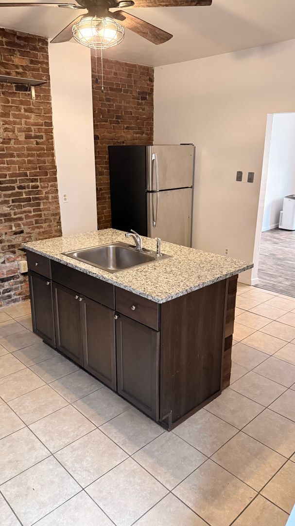 Foto del edificio - 1702 Wrights Wy