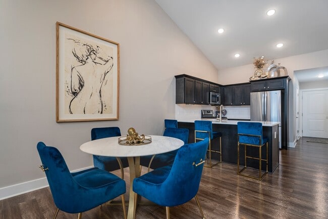Building Photo - Horizon Pointe Villas