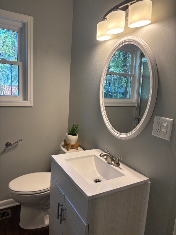 Building Photo - 1205 Crabtree Blvd