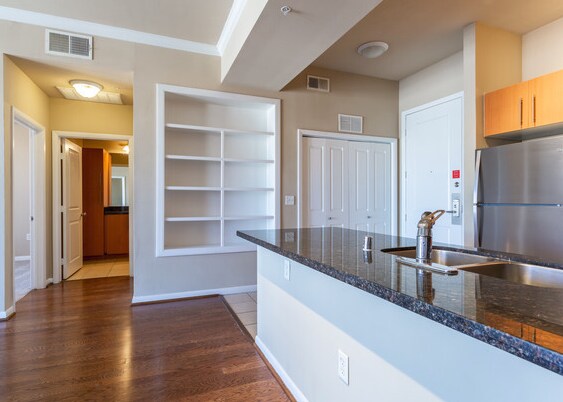 Foto del edificio - 2901 Cityplace W Blvd