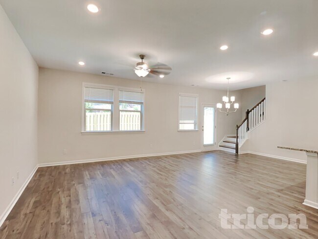 Foto del edificio - 200 Chapelcrest Ln