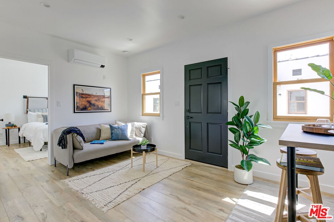 Foto principal - 1269 4th Ave