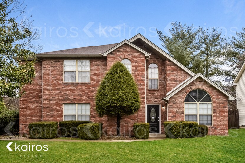Primary Photo - 2102 Spring Hill Cir