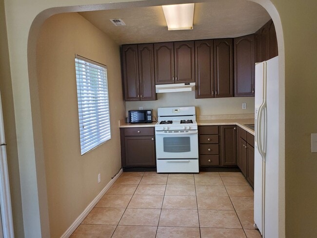 Photo - 66 W Oakland Ave House