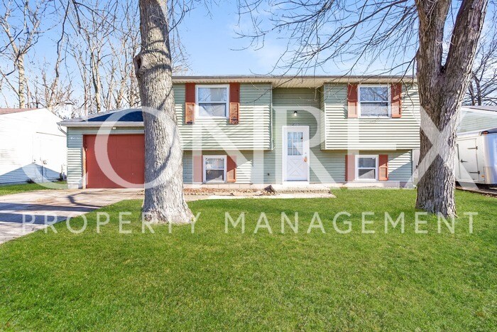 Primary Photo - Beautiful 3 Bedroom with Attached Garage!
