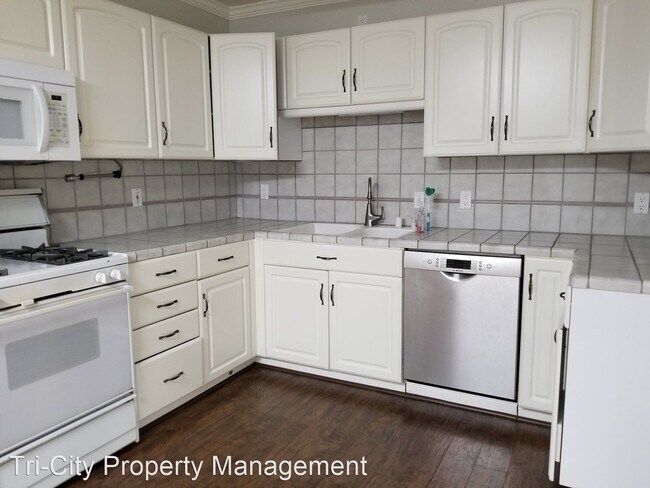 Foto del edificio - 3 br, 2 bath House - 42235 Edgewood Street