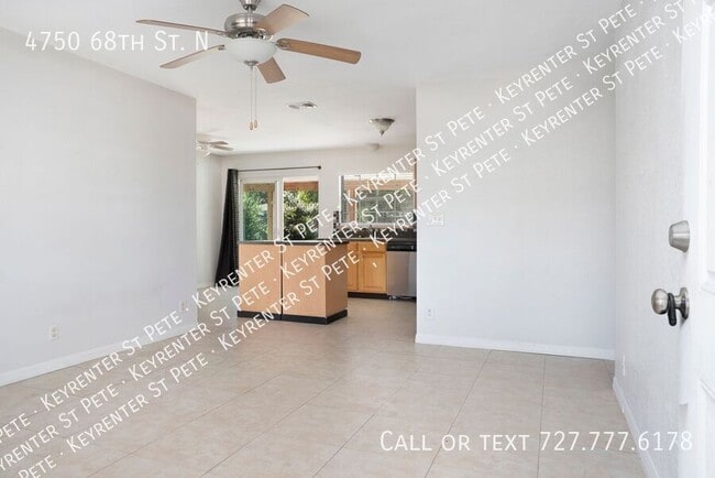 Foto del edificio - 4750 68th St N