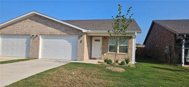Building Photo - 620 NW 69th Ave