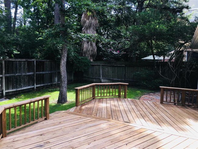 Building Photo - 14 Tranquil Glade Pl