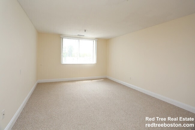 Foto del edificio - 1079 Commonwealth Ave