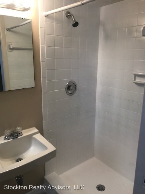 Foto del edificio - 2023 Hyde Park St