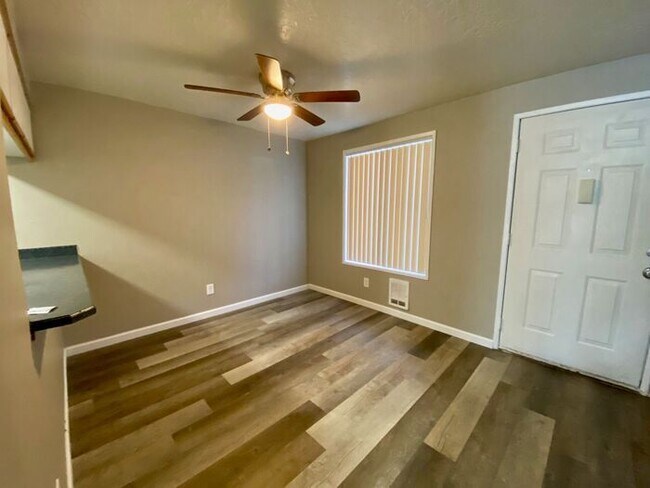 Photo - 2 bedroom unit. Pets OK! Lots of upgrades!... House