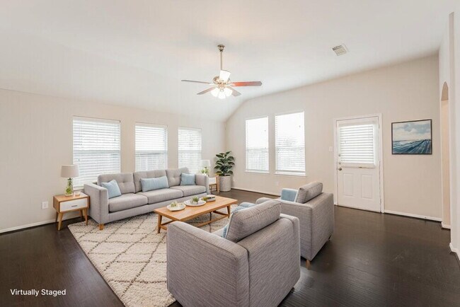 Foto del edificio - 8011 Thorncroft Manor Ln