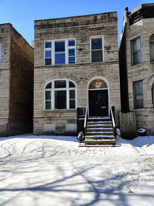 Primary Photo - 4840 S Langley Ave