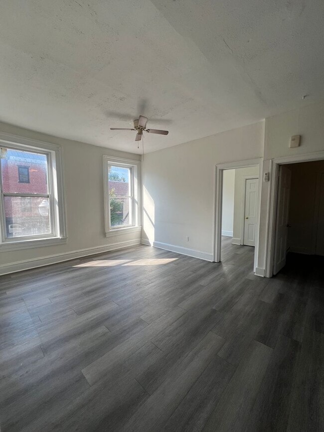 Building Photo - 209-209 Locust St