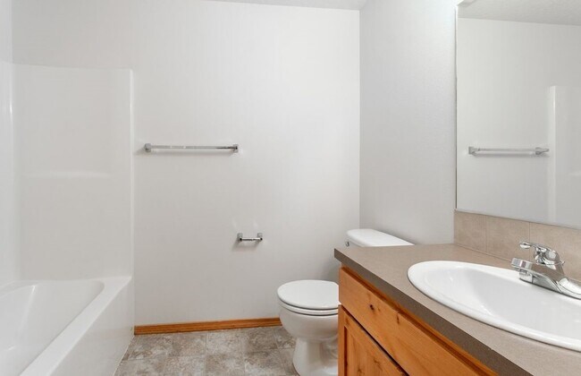 Foto del edificio - 2356 E 3rd St