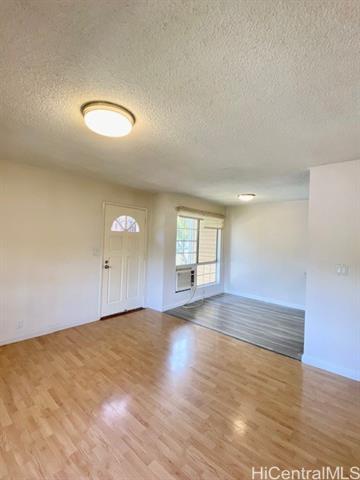 Building Photo - 353 Mananai Pl