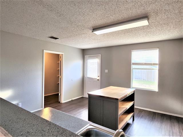 Foto del edificio - 1648 Flagstone Ln