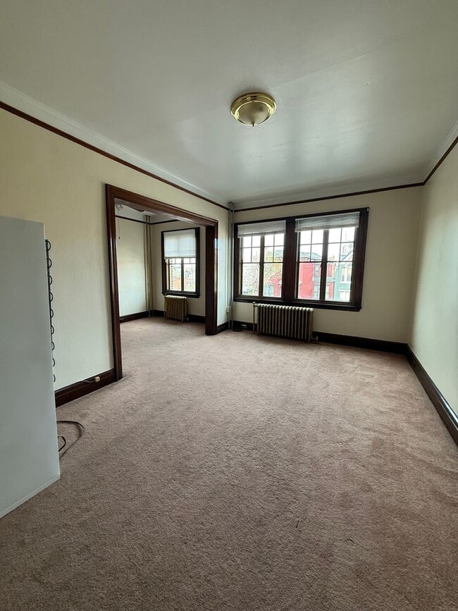 Building Photo - 230 S Washington St